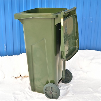 Бак мусорный на колесах с крышкой 120 л, цвет оливковый - Обувь ЭВА для мужчин, женщин и детей от производителя Колесник